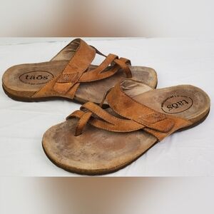 Taos Womens Perfect Tan Sandals Leather Strappy Flip Flops - Size 7 - GUC